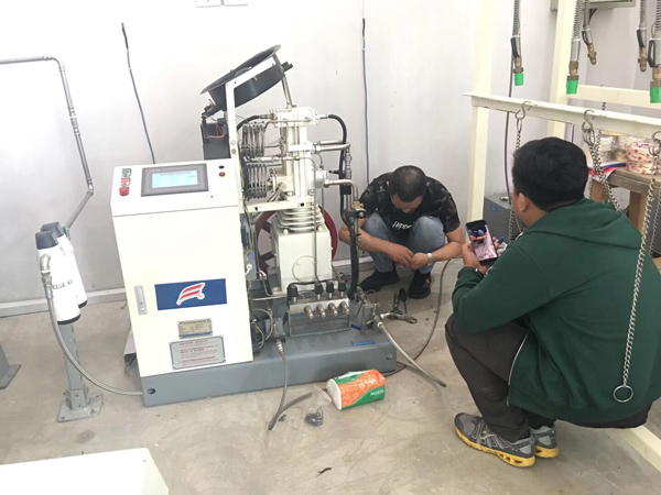 sitio del cliente hacer servicio y capacitaci&oacute;n (2)